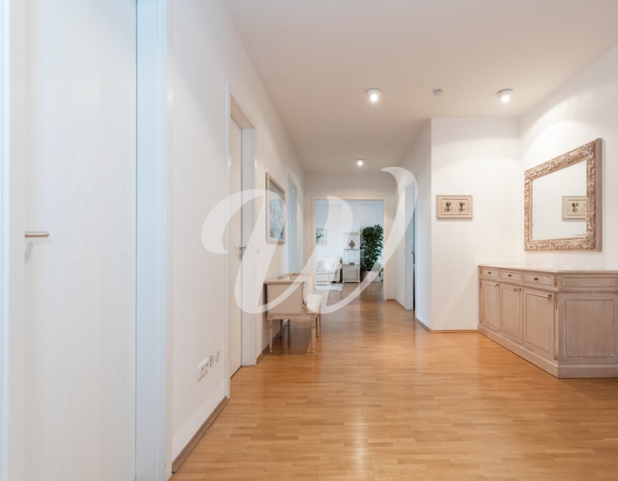Penthouse-Etage im nördlichen Westend Bild 12